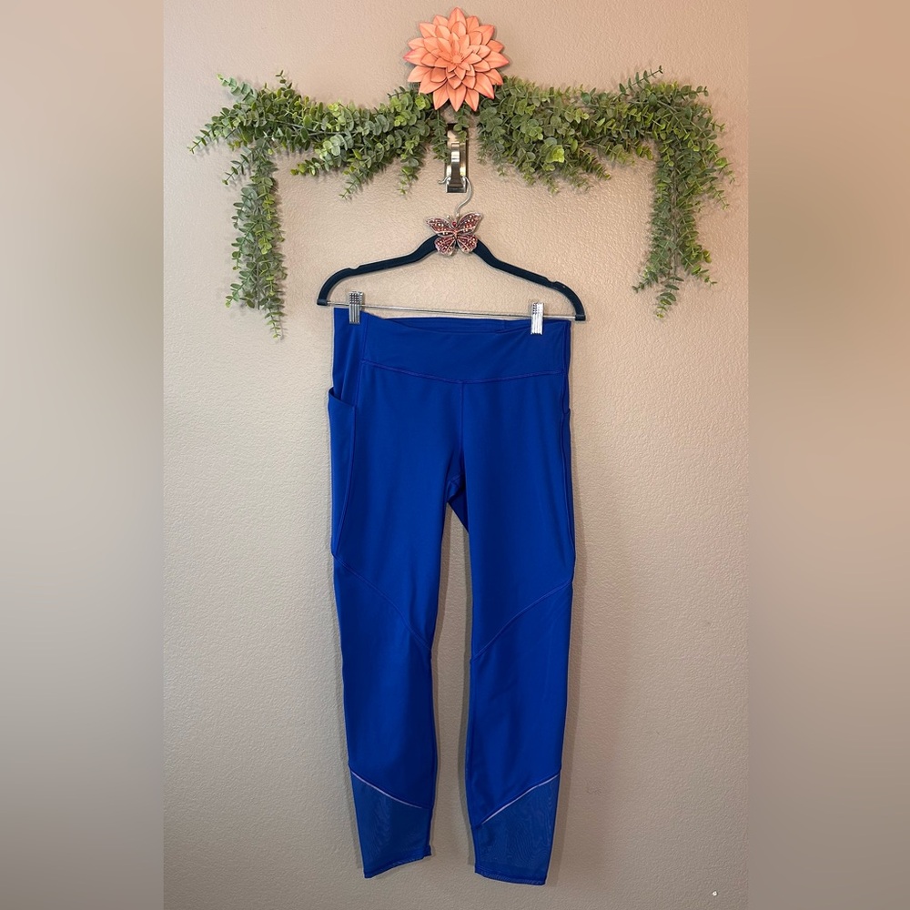 lululemon athletica colbalt blue leggings with pockets
